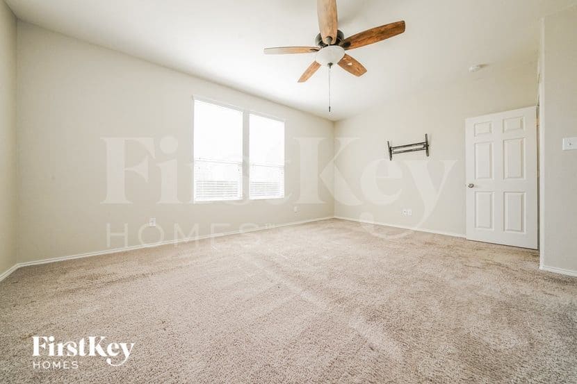 Building Photo - 713 Jonius Creek Dr