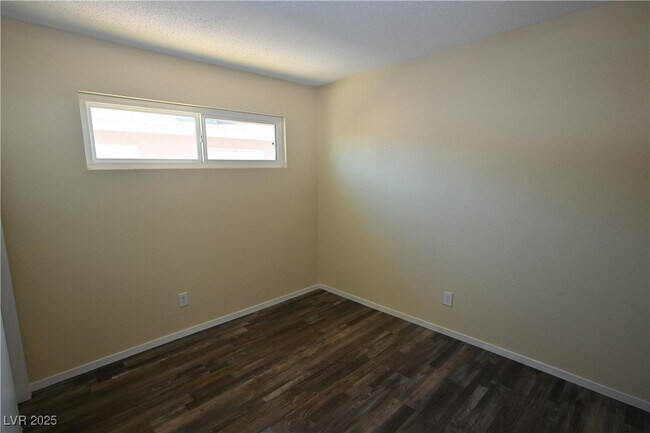 Building Photo - 2508 N McCarran St