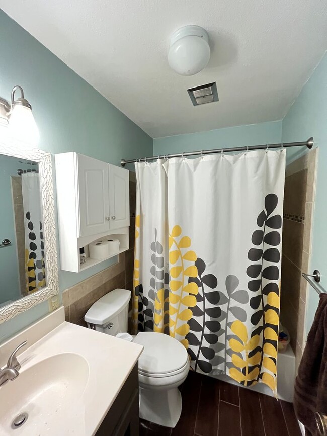 Building Photo - Superb 3 bedroom 2.5 bath home in Springda...