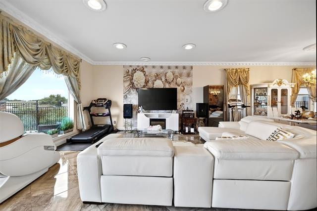 Building Photo - 5218 Lake Terrace Ct