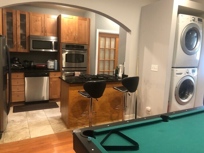 Primary Photo - 2425 N Capitol St NE