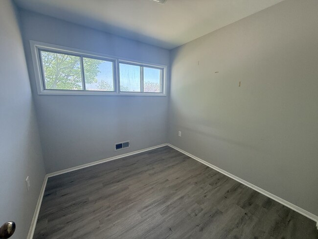 Building Photo - Charming Parkville Single Family Home with...