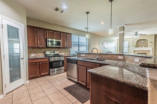 Building Photo - 307 Autumn Creek Ln