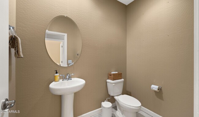 Building Photo - 9309 W Orange Dr