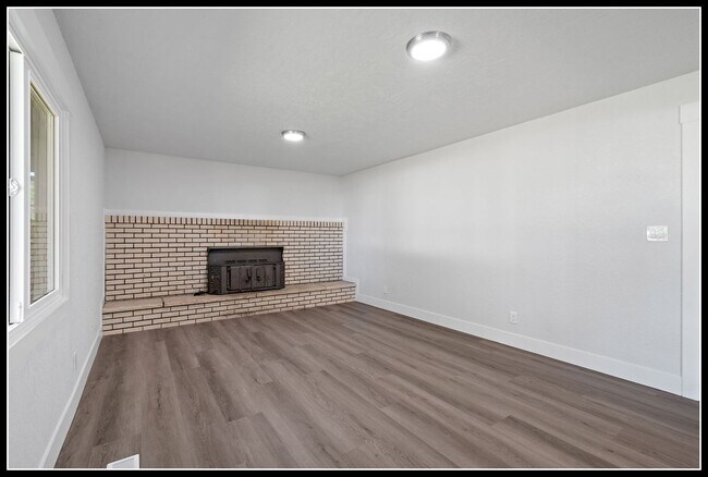 Building Photo - 3 Acre Horse Ranch & Home Rental SE Boise ...