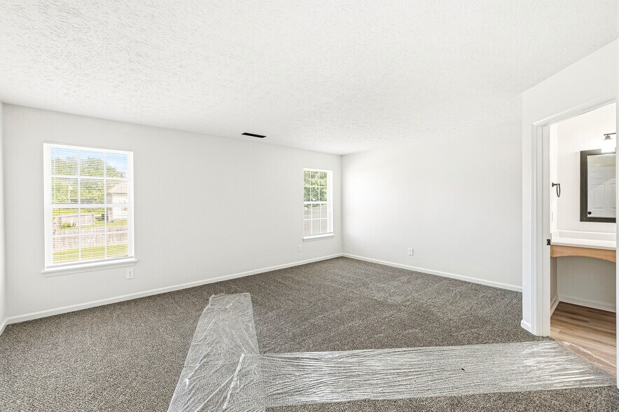 Building Photo - 2747 Foxbriar Pl