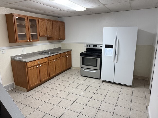 Building Photo - 901 Cliff St