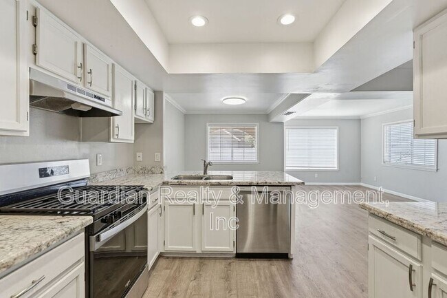 Building Photo - 4397 S Potter Dr