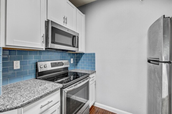 Building Photo - 2320 Gracy Farms Ln