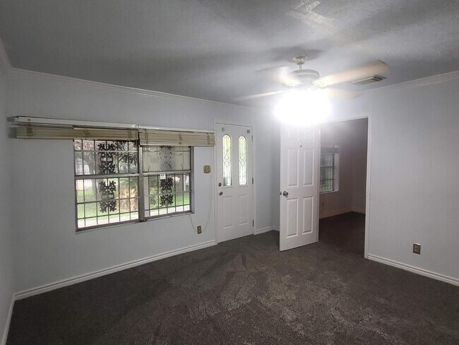 Building Photo - 10119 Chickasaw Ln