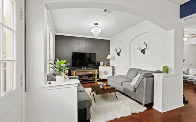 Building Photo - 7402 Hollister Rdg