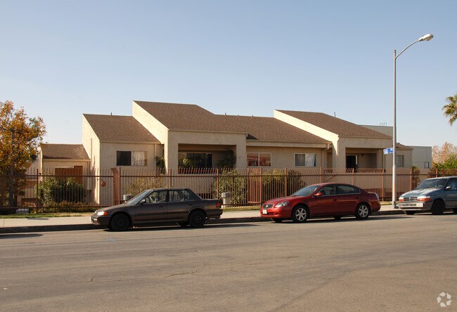 Primary Photo - Dronfield Apartments