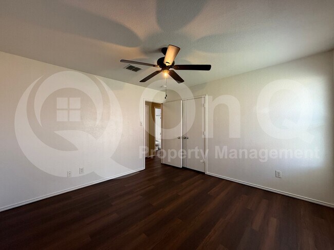 Building Photo - 8956 Preakness Cir