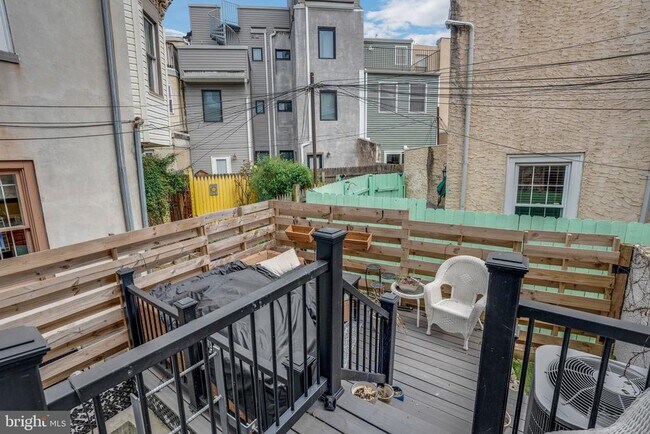 Building Photo - 709 N 19th St