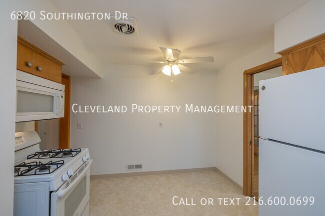 Building Photo - 6820 Southington Dr