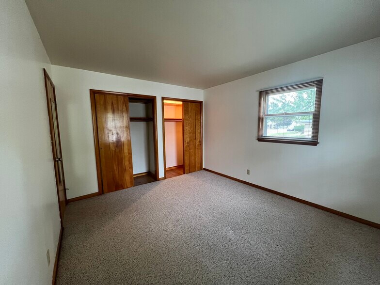 Building Photo - 810 Walnut St