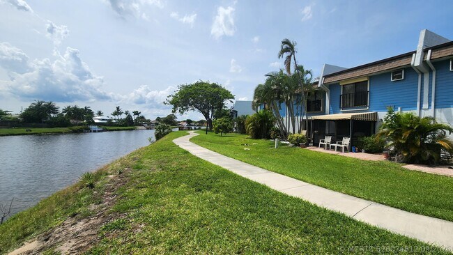 Building Photo - 360 Canal S Point