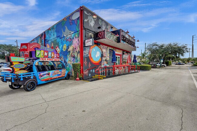 Building Photo - 120 S Ocean Blvd
