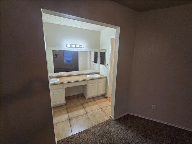 Building Photo - 19602 Cotton Creek Dr