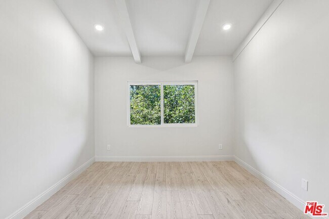 Building Photo - 2700 Cahuenga Blvd E