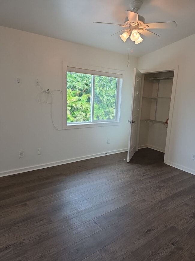 Building Photo - AVAILABLE NOW! Spacious 2-Bed, 2-Bath Dupl...