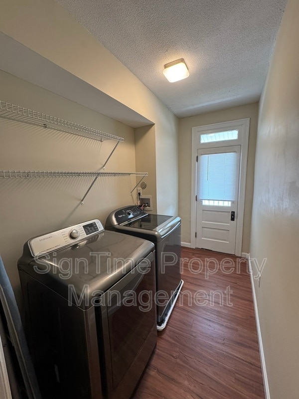 Building Photo - 864 Mulberry Ave
