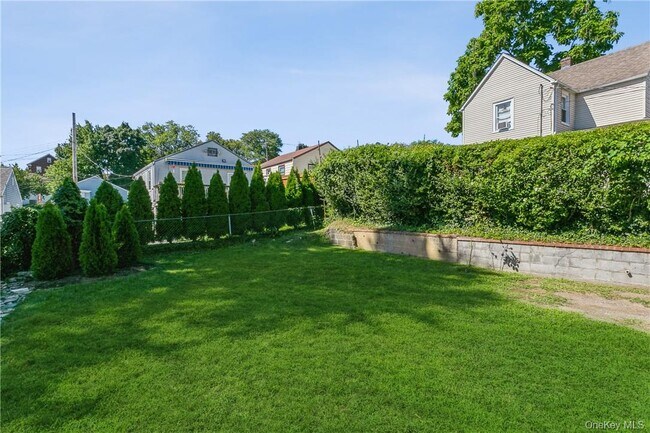 Building Photo - 156 Bellevue Pl