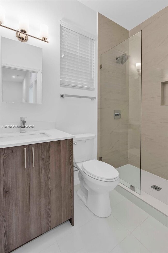 Building Photo - 1350 Crystal Way