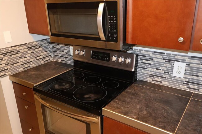 Building Photo - 7609 Abbey Ln