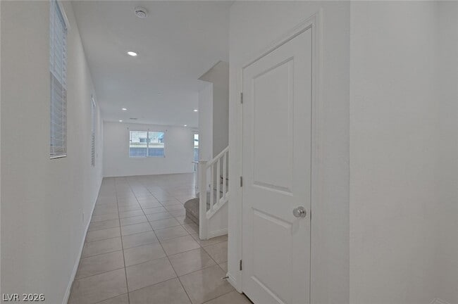 Building Photo - 8454 Vacarez Dr