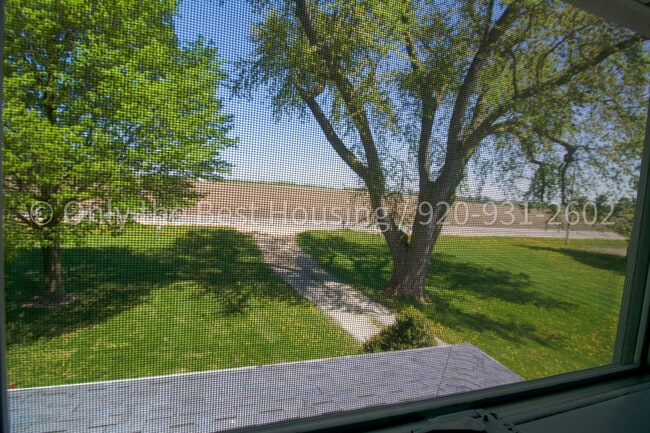 Building Photo - W1689 Co Rd G