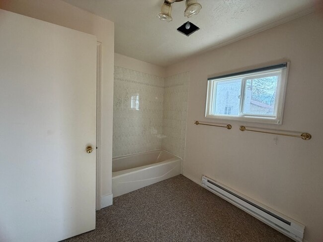 Building Photo - 2910 Junction St