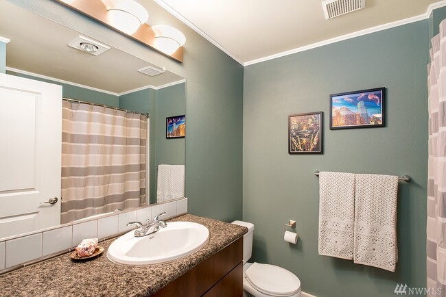 Building Photo - 108 5th Ave S