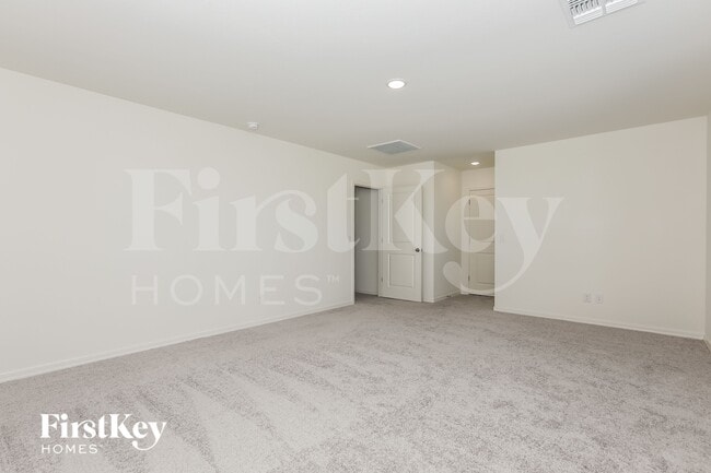 Building Photo - 3102 E Miner Dr