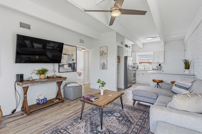 Building Photo - 334 Bluefish Dr