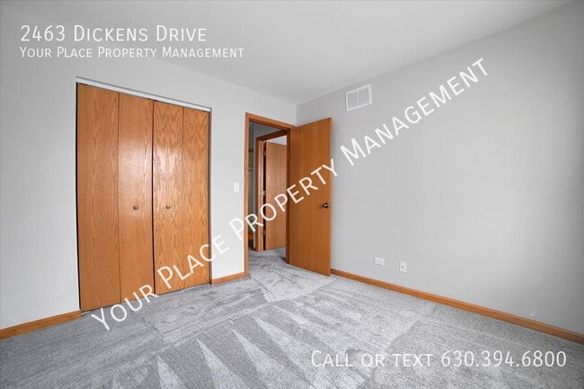 Building Photo - 2463 Dickens Dr