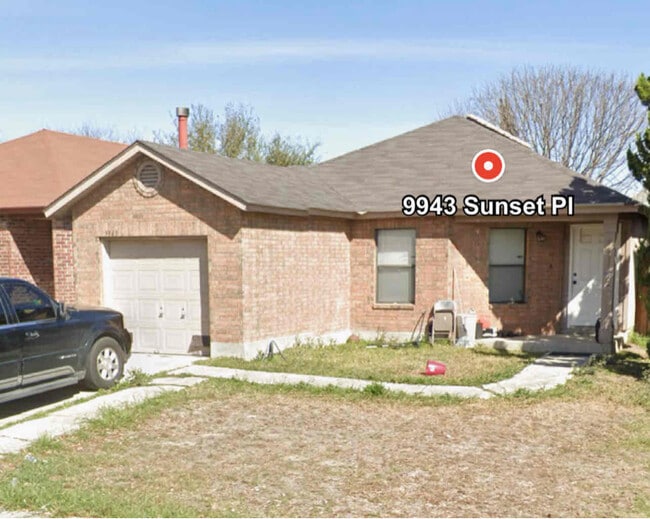Building Photo - 9943 Sunset Pl