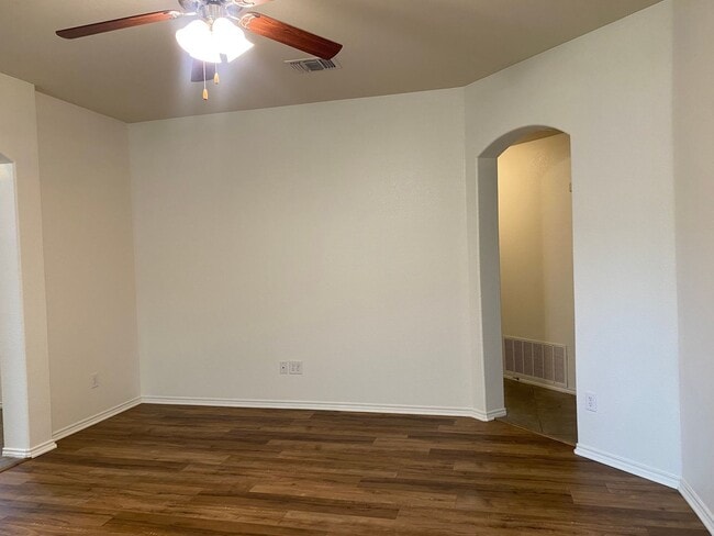 Building Photo - 3 BEDROOM, ACADEMY ISD