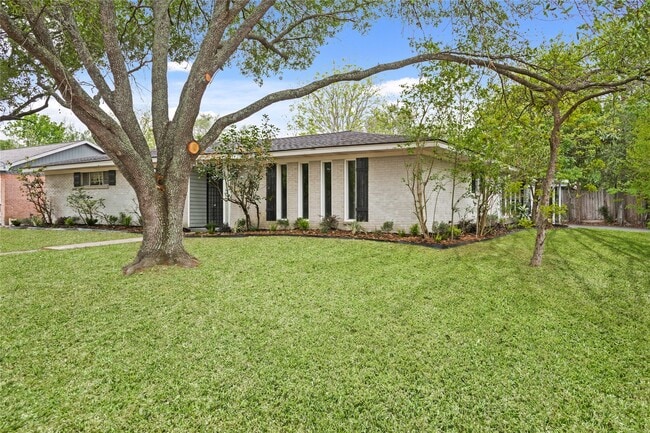 Building Photo - 8302 Braeburn Valley Dr