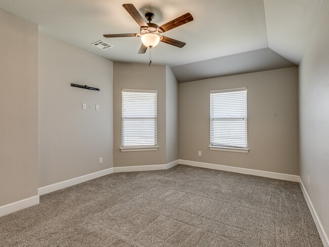 Building Photo - 4505 Black Mesa Ln