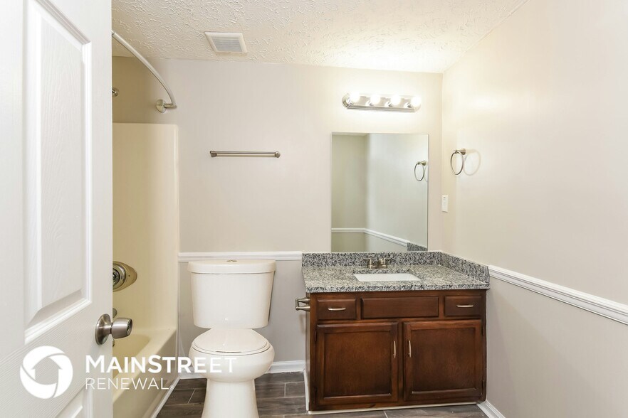 Building Photo - 3085 Flowers Dr