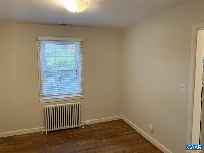 Building Photo - 1613 Del Mar Dr