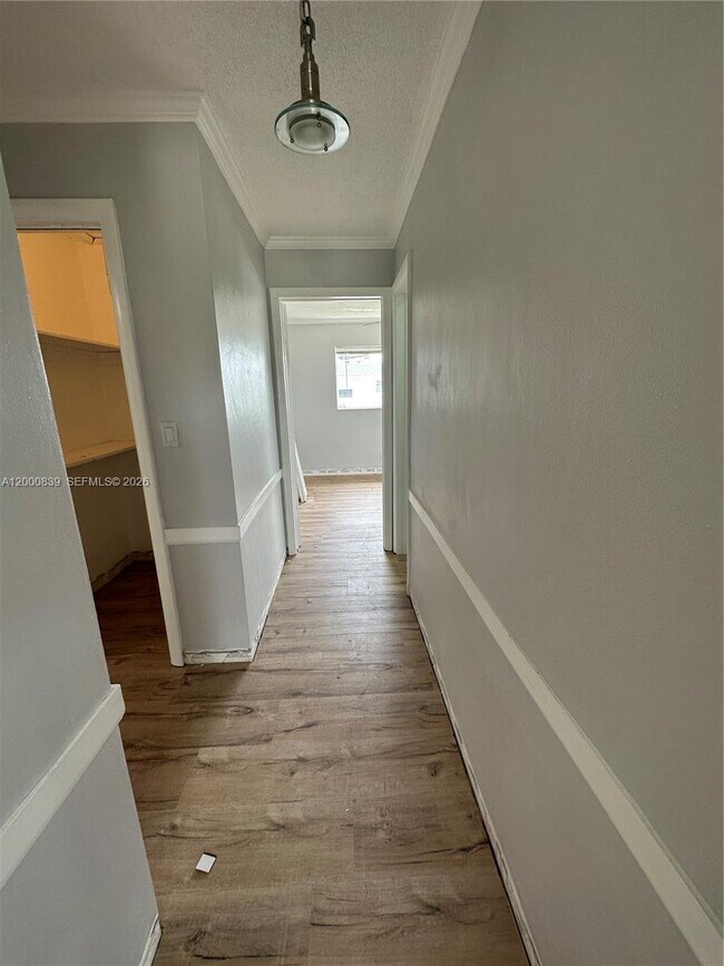 Building Photo - 2415 Lincoln St