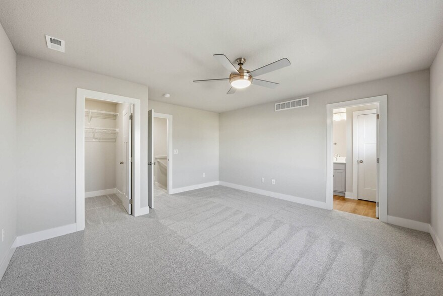 Master Bedroom - 526 43rd St SW