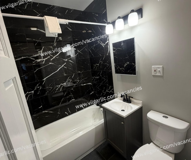 Building Photo - Newly Renovated 3 - Bedrooms • 1-Bathroom Home