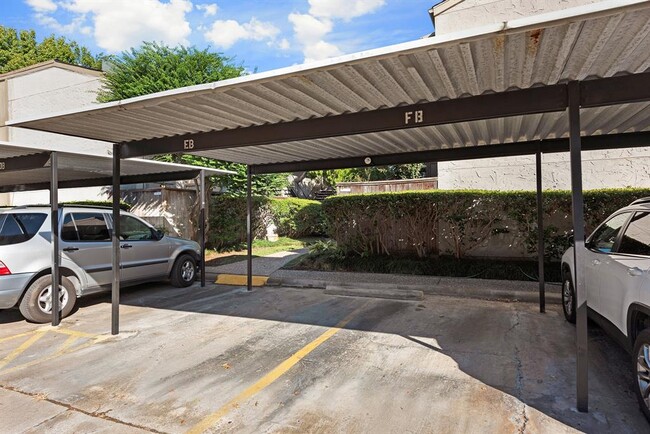 Building Photo - 5711 Sugar Hill Dr