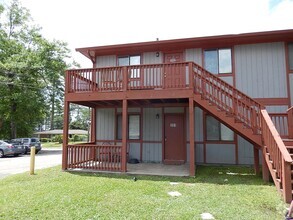 Building Photo - 303 S Lipona Rd