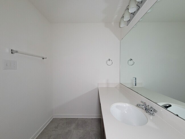Building Photo - 727 Hardwood Grv Ct