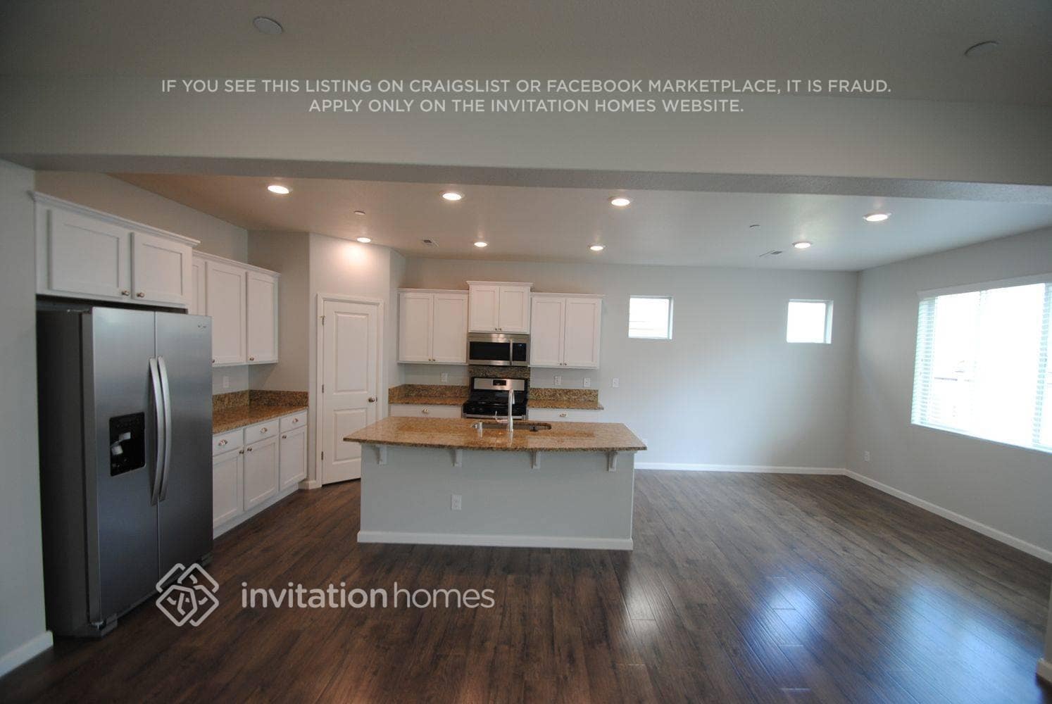 Building Photo - 606 Meadowwood Dr SW