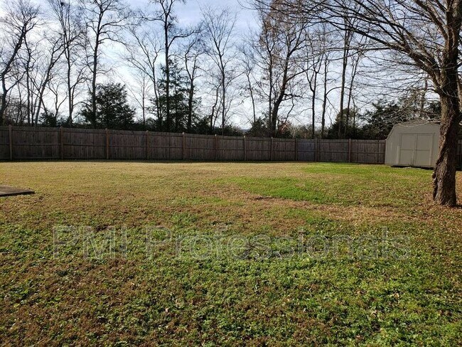 Building Photo - 112 Annadel Ct